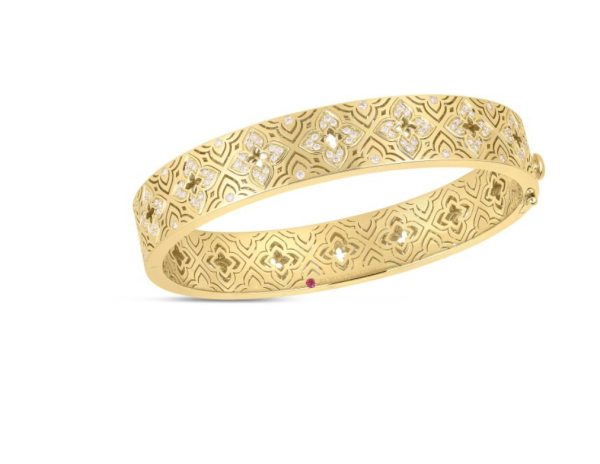 Roberto Coin  18K YELLOW GOLD VENETIAN PRINCESS ETCHED FRAME DIAMOND FLOWER BANGLE