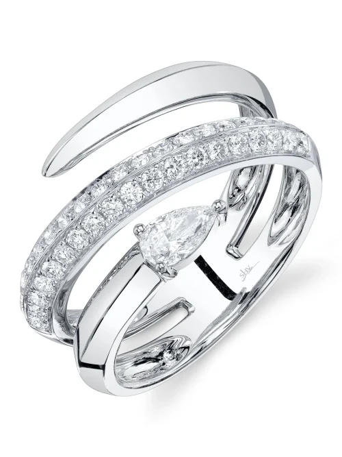Shy Creation Colette 0.69CT DIAMOND PEAR RING