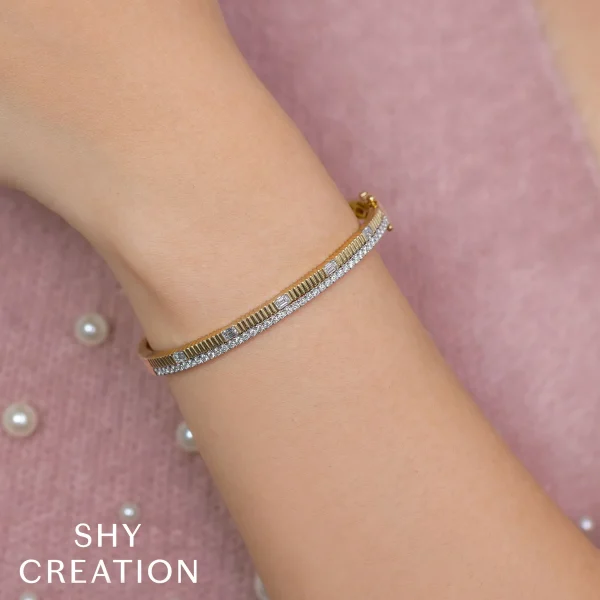 WEB_ALT_SC22009941RDZS_2_1800x1800 Shy Creation Kate 1.13CT DIAMOND EMERALD RIBBED BANGLE