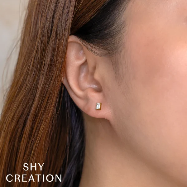 WEB_ALT_SC55029079_1ee4d8d0-f870-4097-b955-fb6253dc9229_1800x1800 Shy Creation Colette 0.40CT DIAMOND EMERALD STUD EARRING