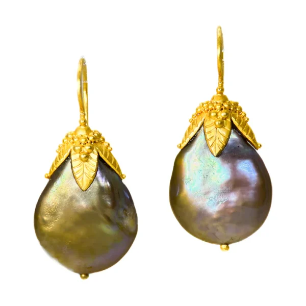 4024B691-D7C5-4F7E-B2E3-51C062215BCC Carolyn Tyler "Four Leaf" Hook Earrings