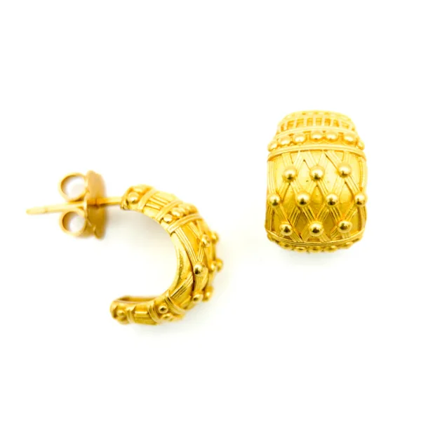 5B01D9EB-E479-43C7-99FC-194E613B19BB Carolyn Tyler "Zanzibar Oval" Half-Hoop Earrings