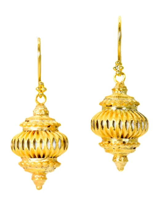 6ECD8FBB-3796-49F2-BE4C-3A680092369D_2 Carolyn Tyler "Pierced Lantern" Dangle Hook Earring