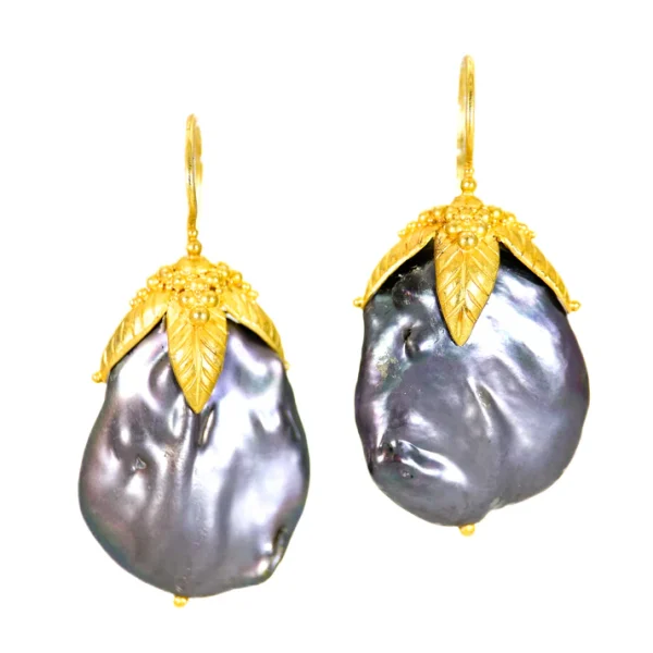 85531E36-1D3F-4BCC-BE15-940DD8AA0964 Carolyn Tyler "Four Leaf" Hook Earrings